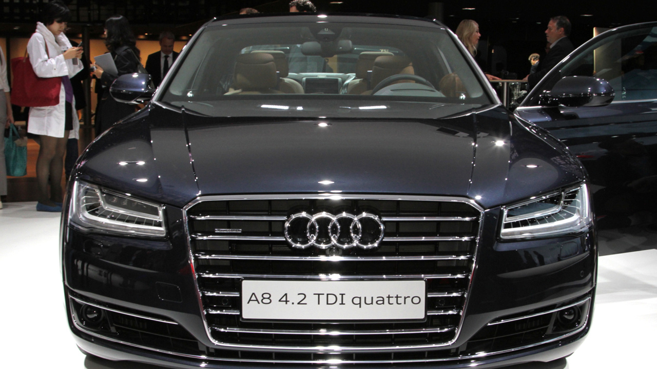 Тест драйв автомобиля Audi A8 2014