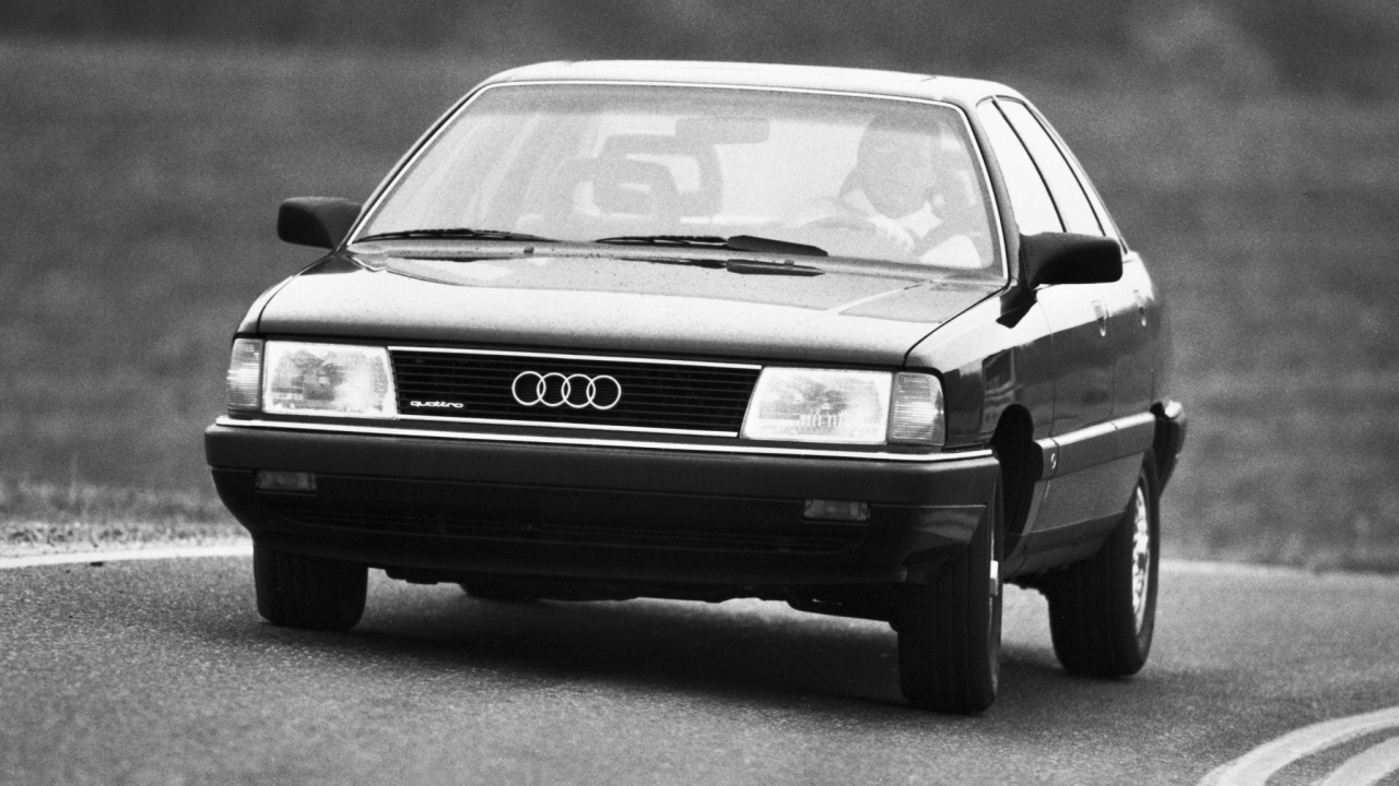 Новая машина Audi 100