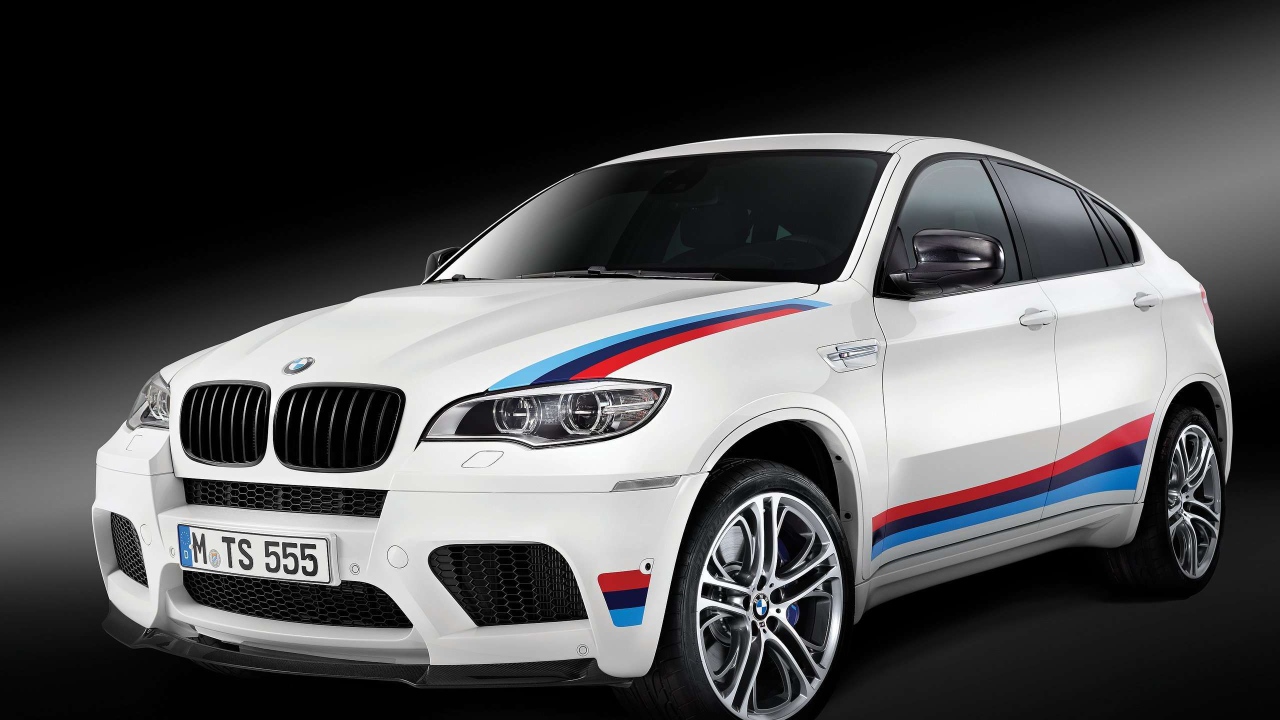 Новая машина BMW X6 2014 года года