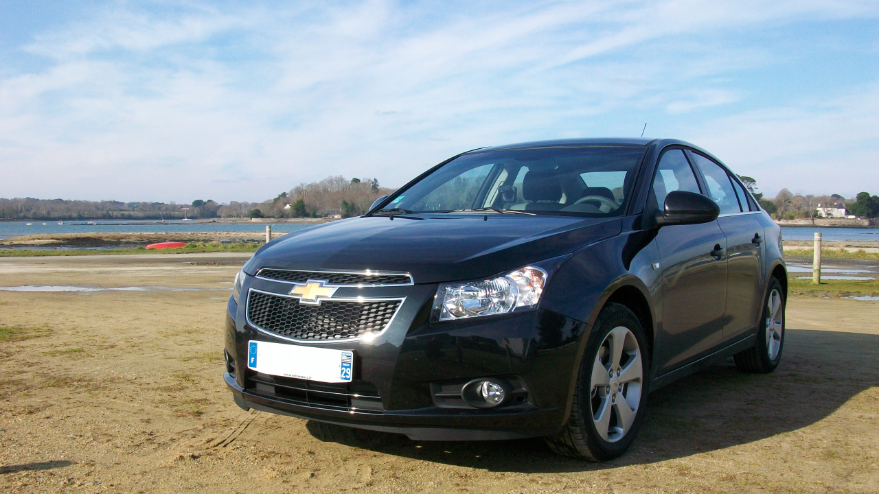 Chevrolet Cruze на природе