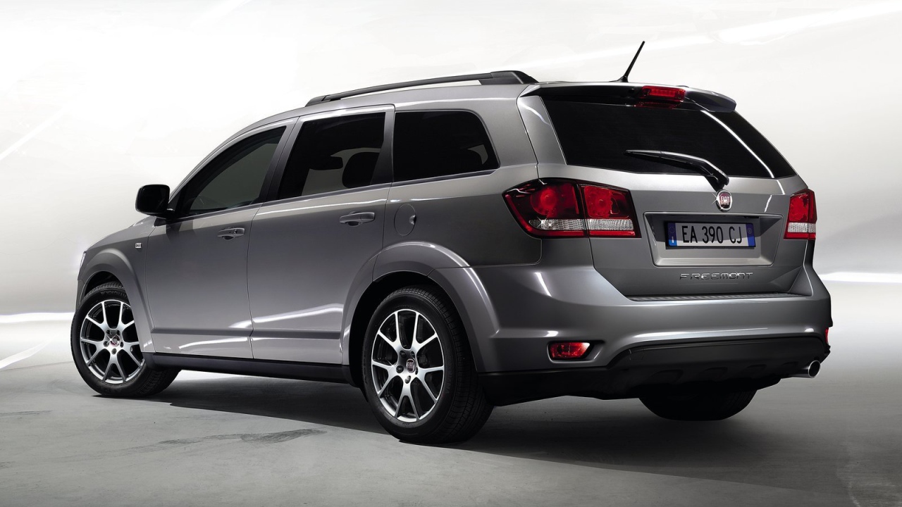 Новый автомобиль Fiat Freemont