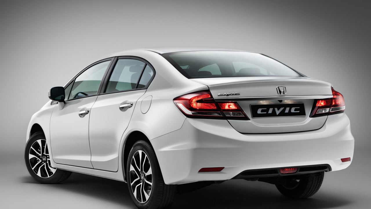 Автомобиль марки Honda модели Civic 4D