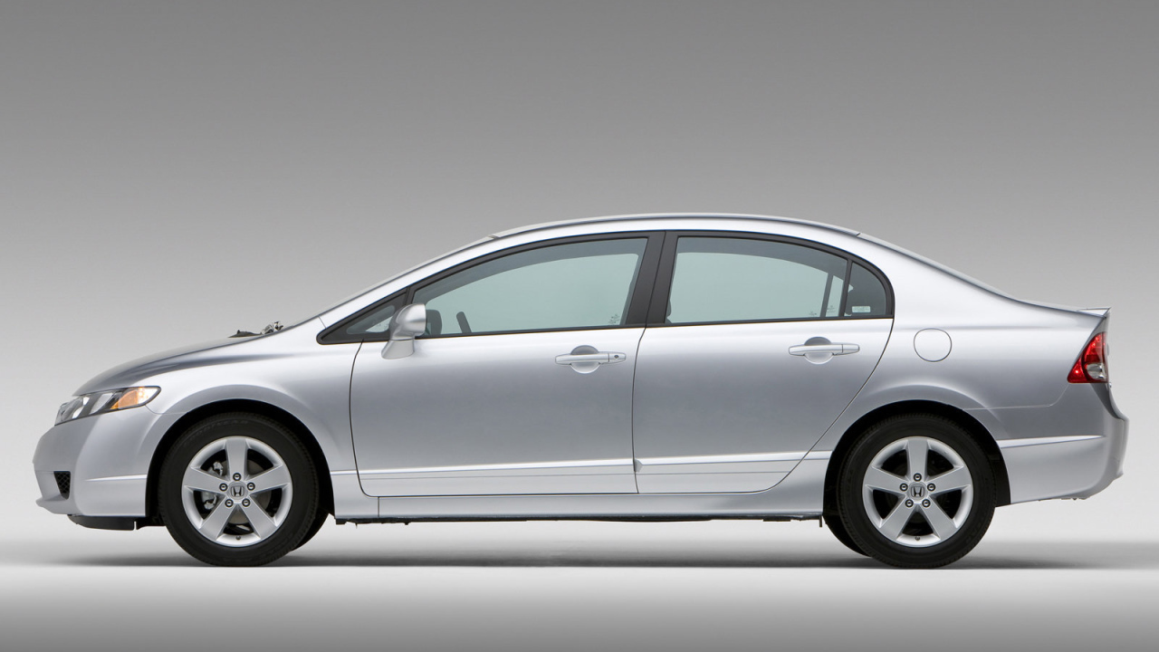 Надежная машина Honda Civic 4D