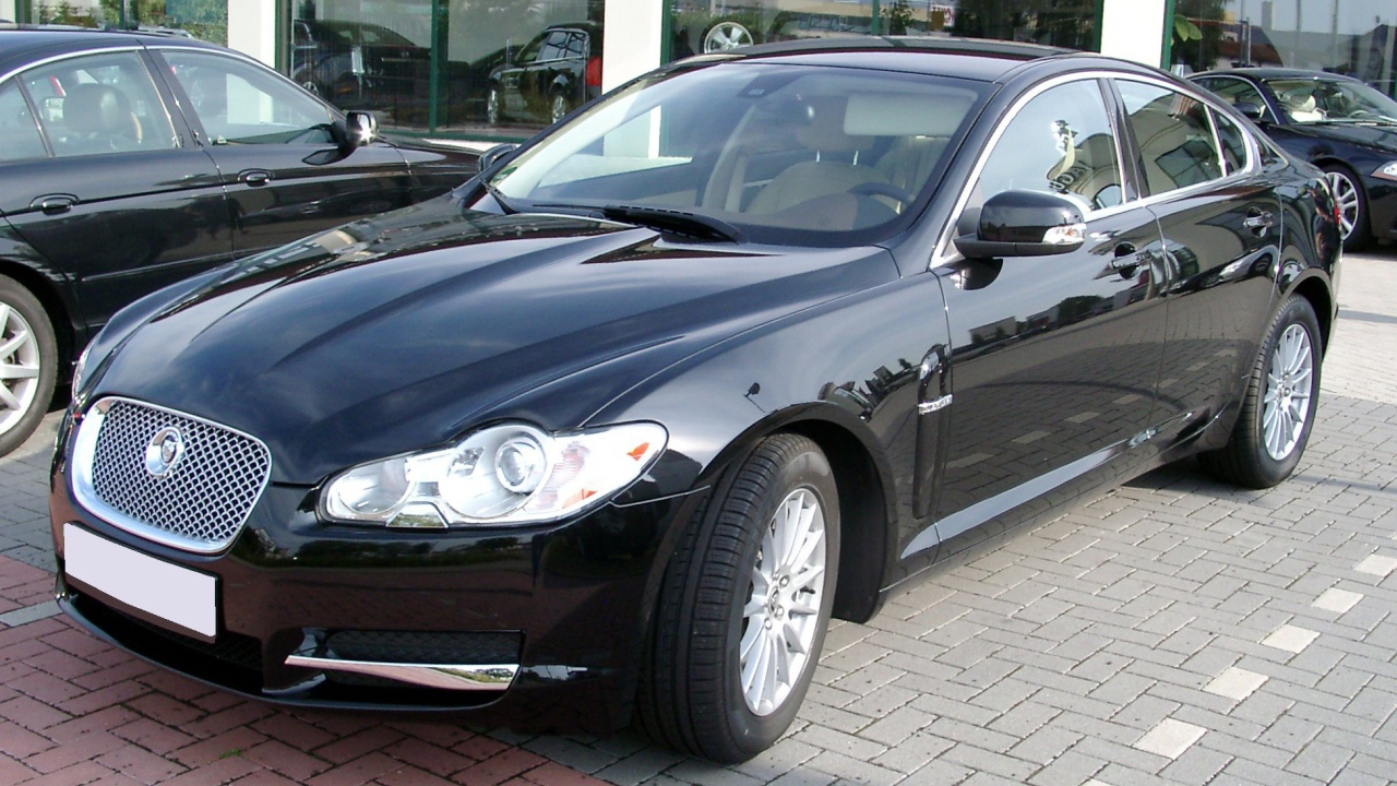 Роскошный Jaguar XF