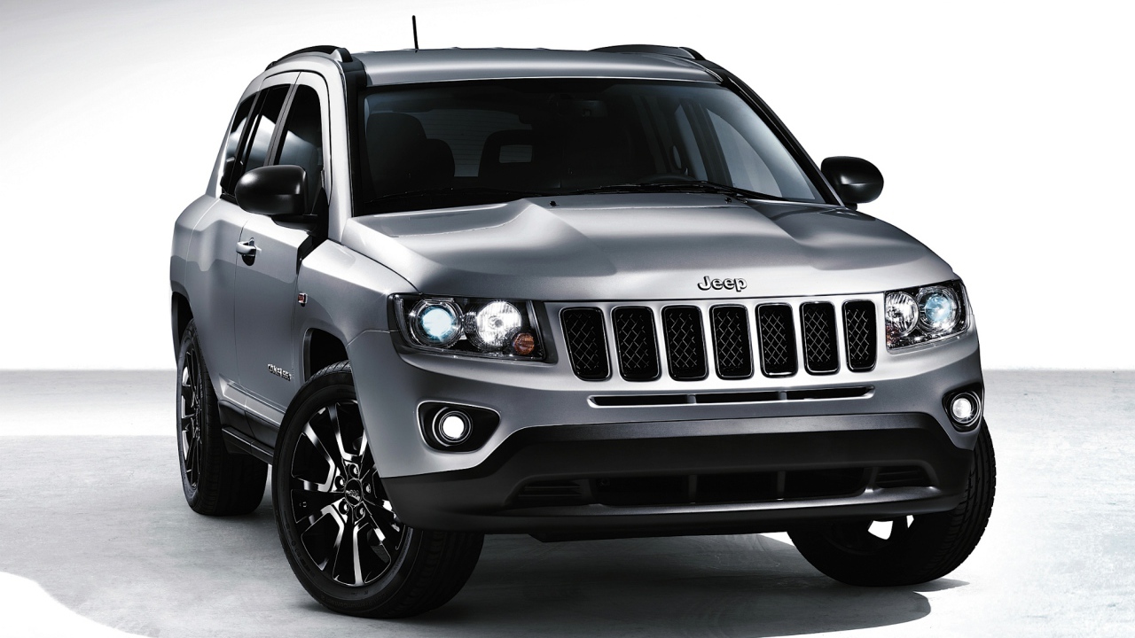 Серый Jeep Compass