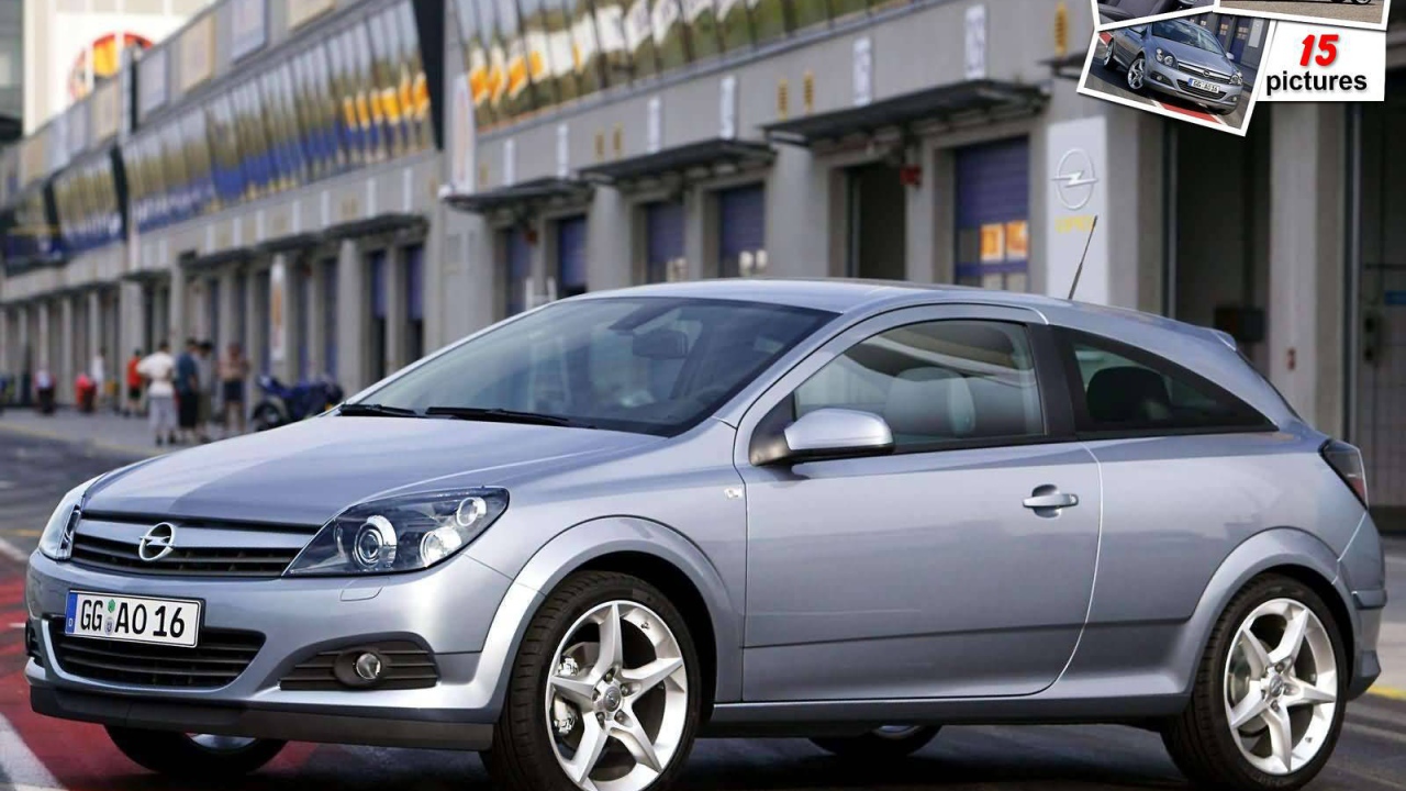 Красивый автомобиль Opel Astra GTC в Москве