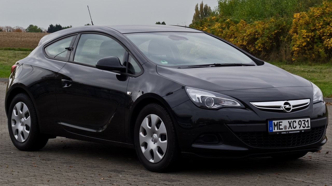 Надежный автомобиль Opel Astra GTC