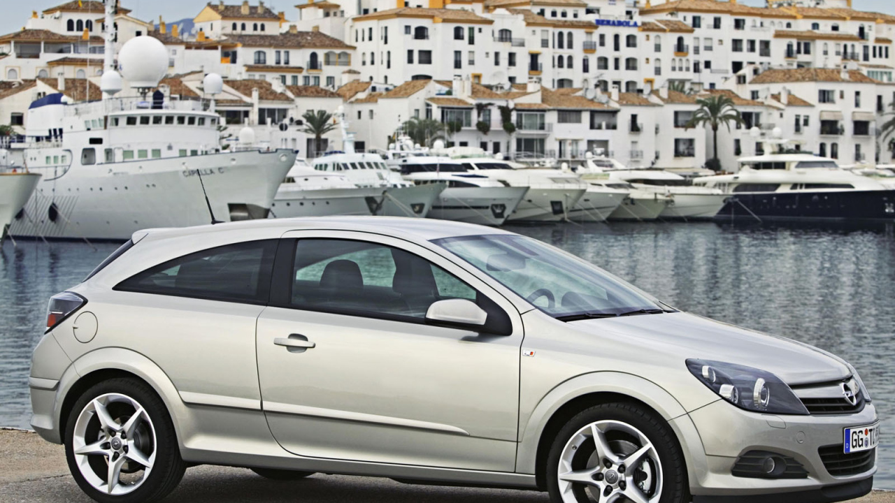 Тест драйв автомобиля Opel Astra GTC