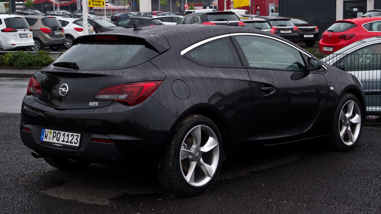 Новая машина Opel Astra GTC
