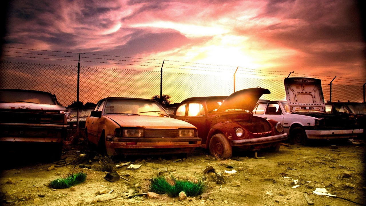 Свалка старых автомобилей