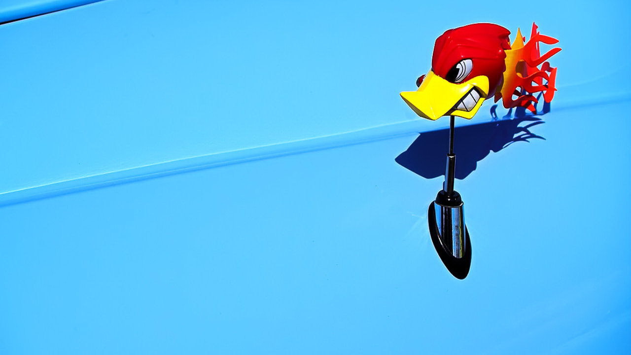 Антенна на автомобиле