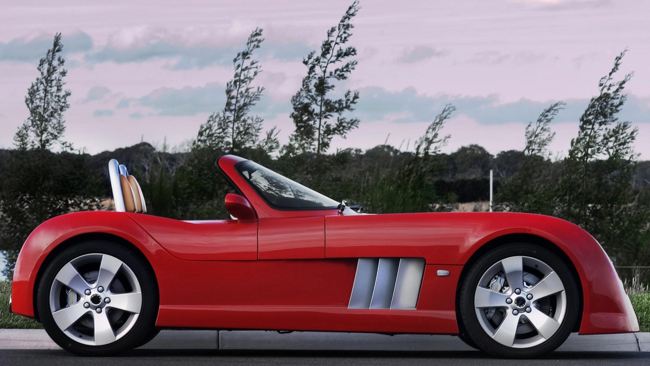 Красный автомобиль