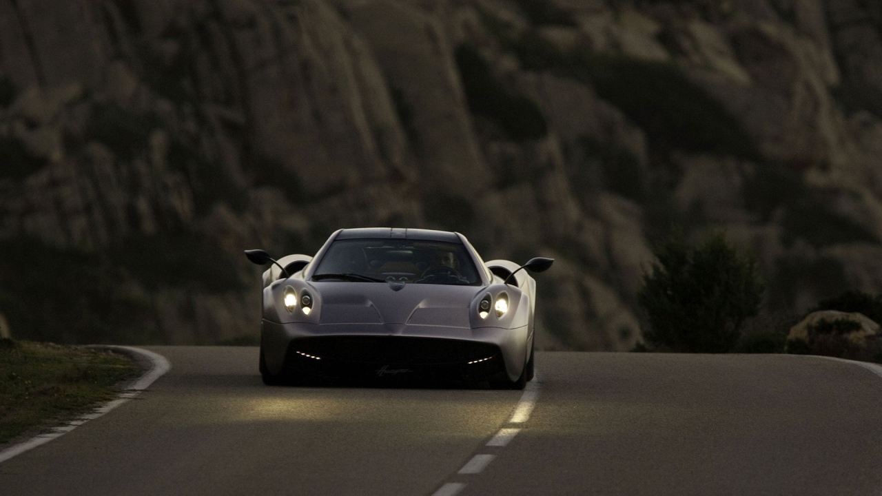 Фото автомобиля Pagani Huayra