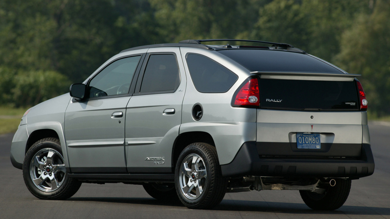 Автомобиль марки Pontiac модели Aztec