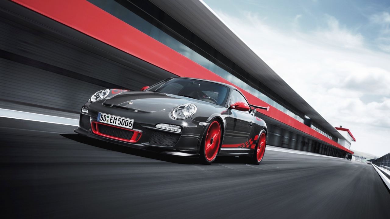 Гоночный Porsche 911 GT3 RS