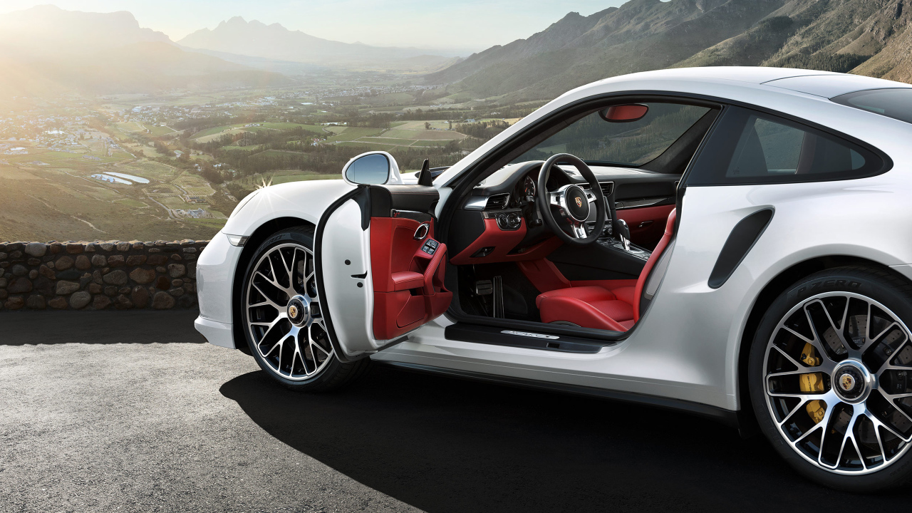 Новая машина Porsche 911 Turbo 2014