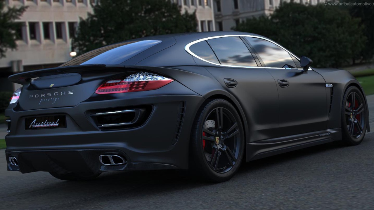 Porsche Panamera в городе