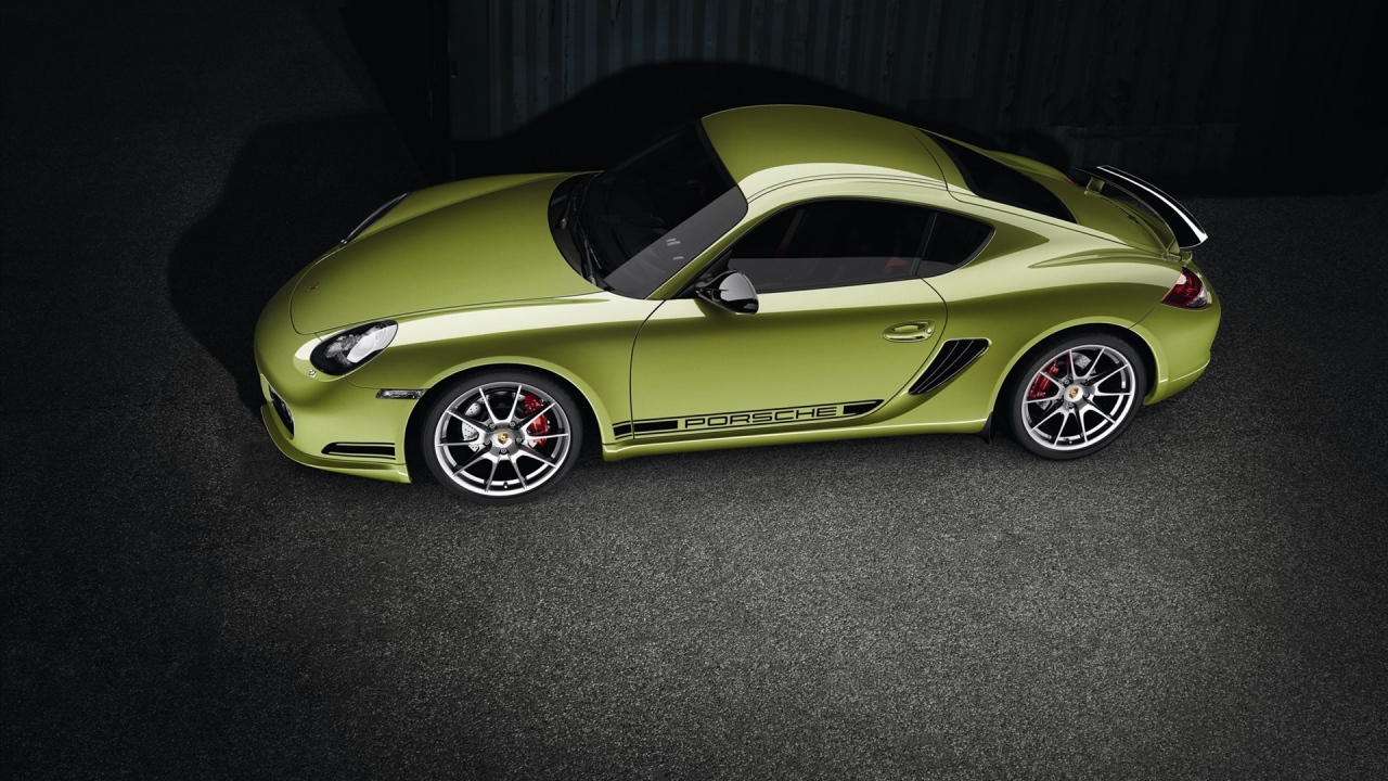 Зеленый Porsche cayman