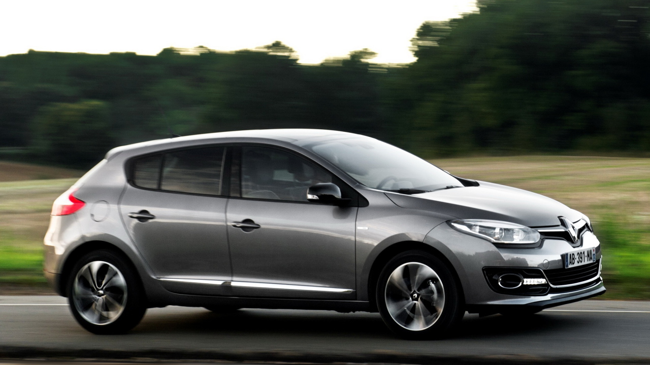 Красивый автомобиль Renault Megane 2014  в Москве