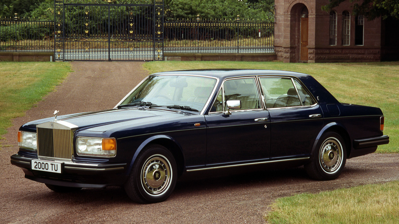 Надежная машина Rolls Royce Silver Spirit