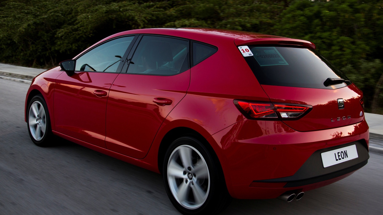 Автомобиль марки Seat модели Leon 2014