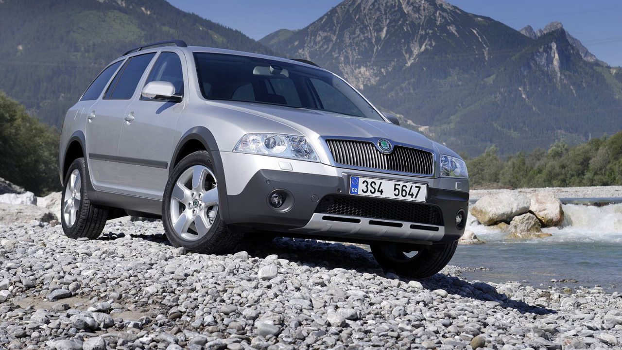 Надежный автомобиль Skoda Octavia Scout 2014
