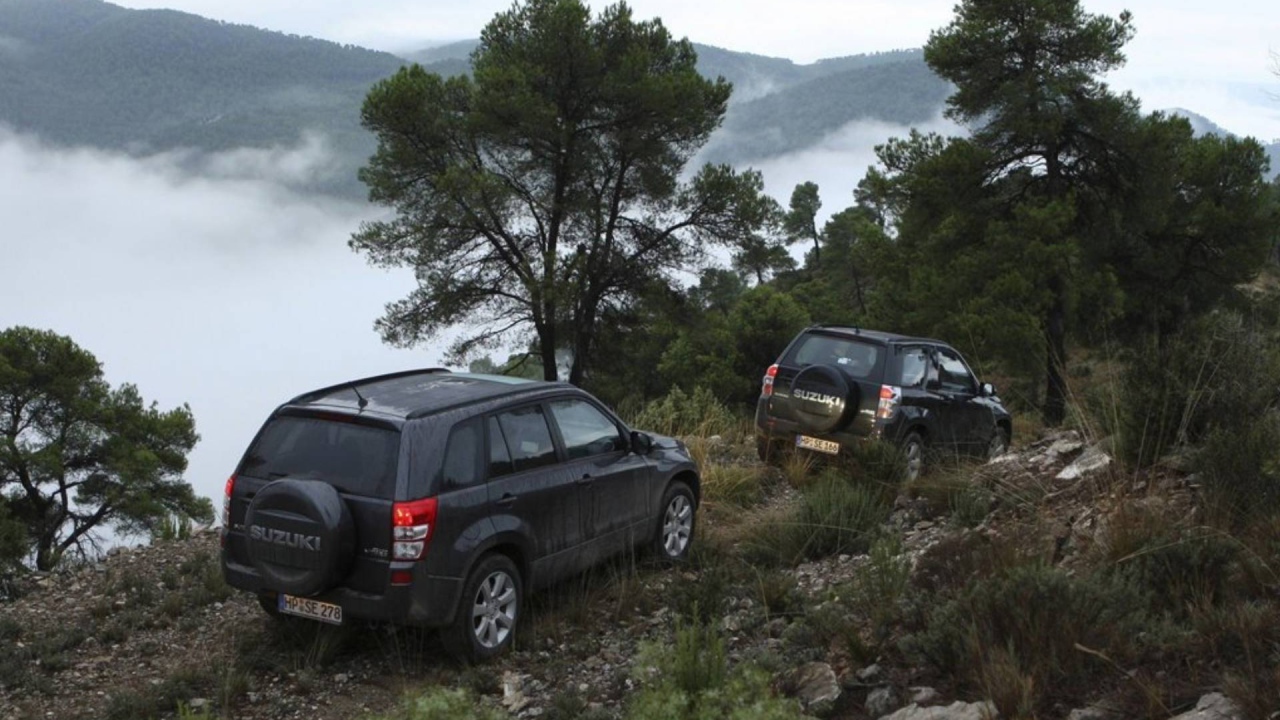   Красивый автомобиль Suzuki Grand Vitara 2014 в Москве