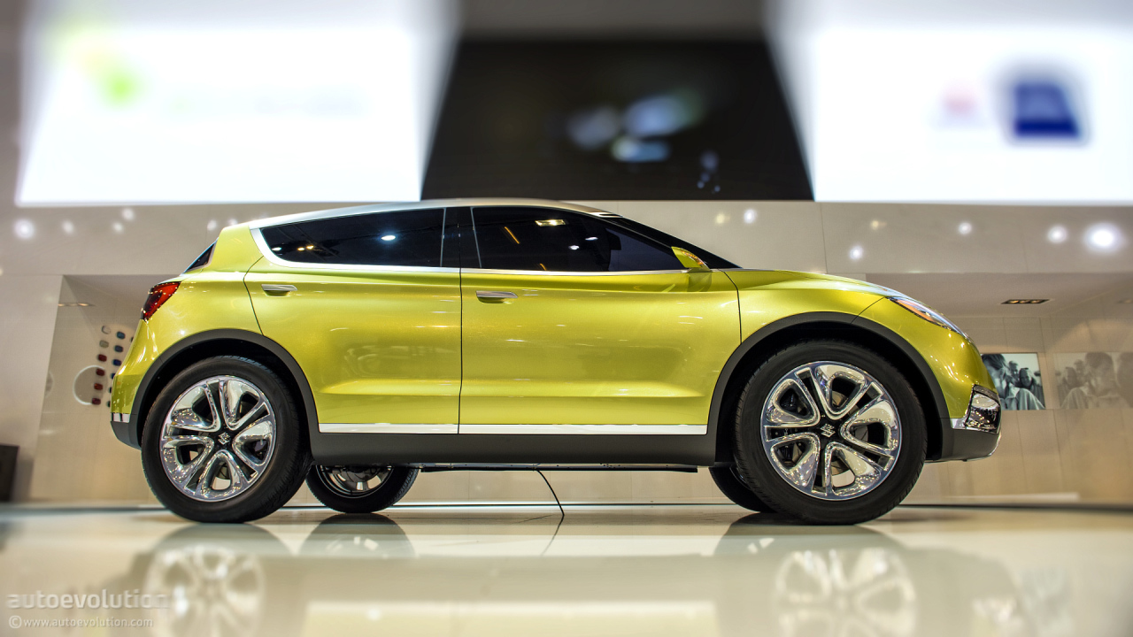 Автомобиль марки Suzuki S-Cross 2014