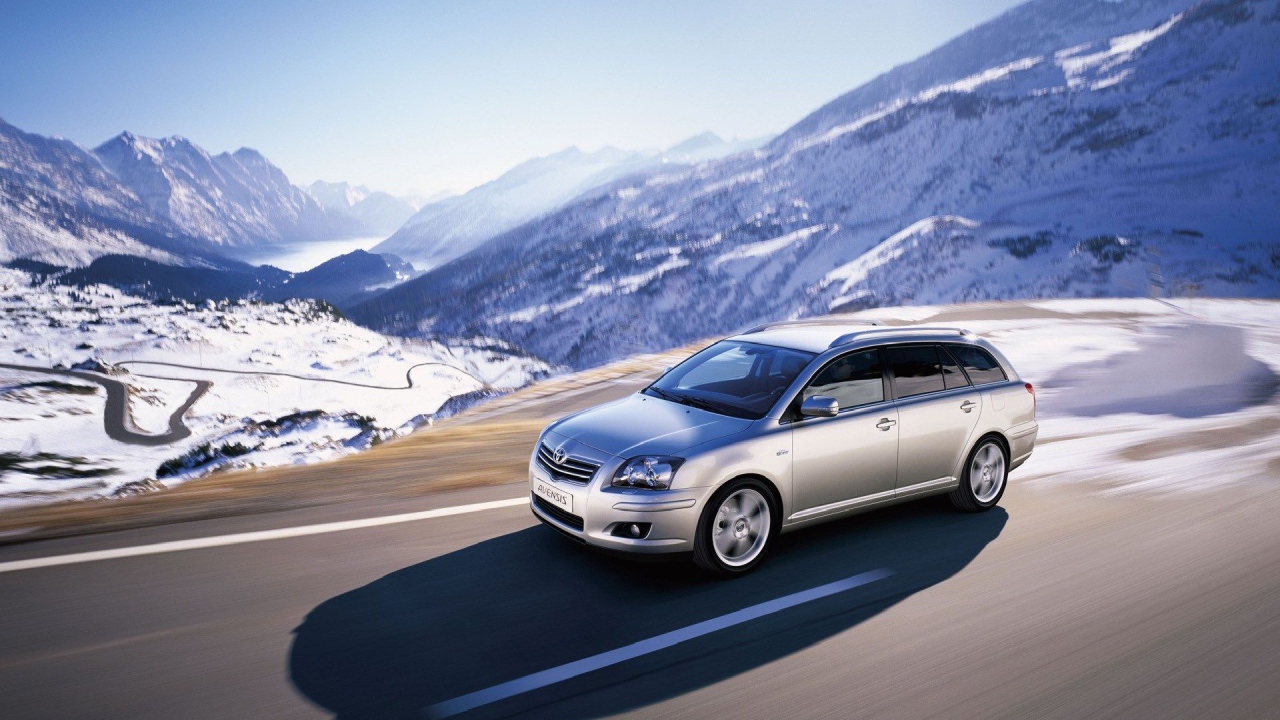 Дизайн автомобиля Toyota Avensis 2013