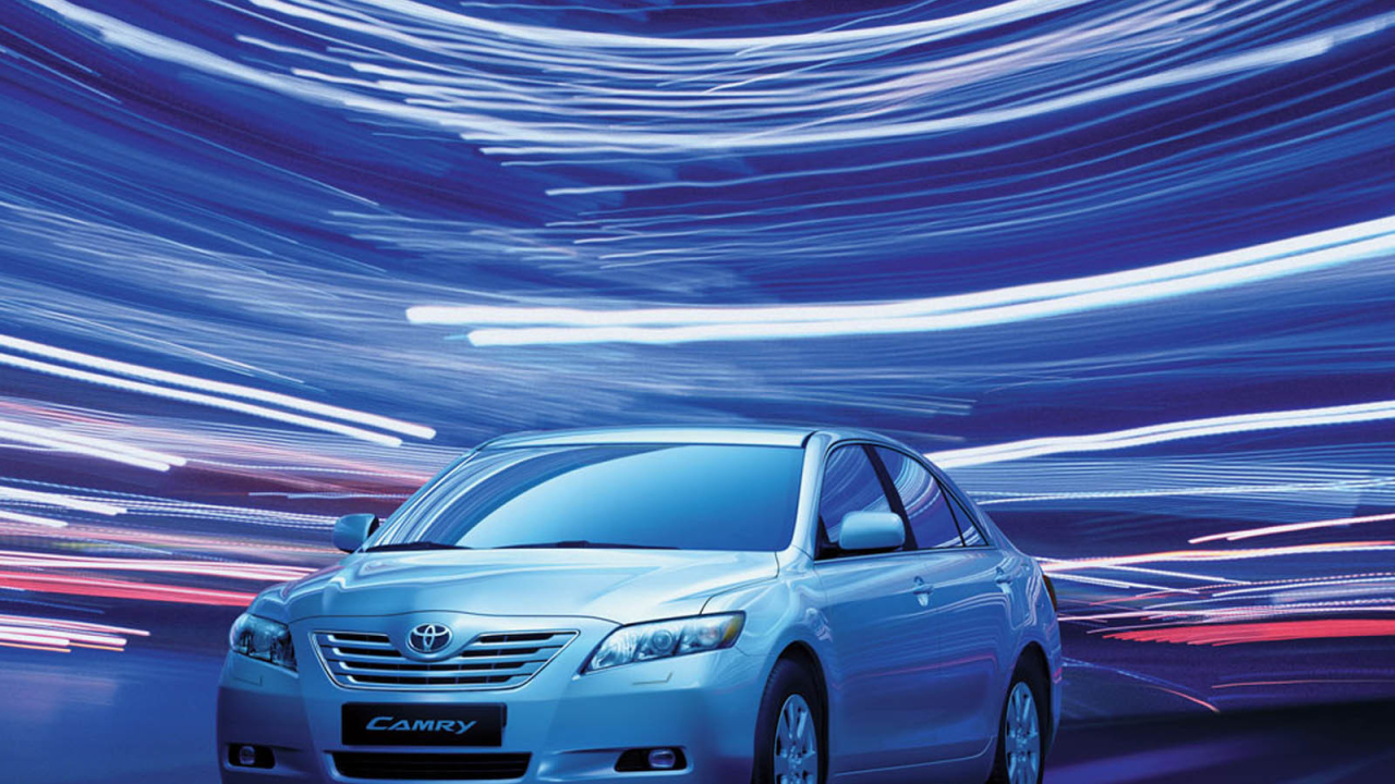 Новая машина Toyota Camry