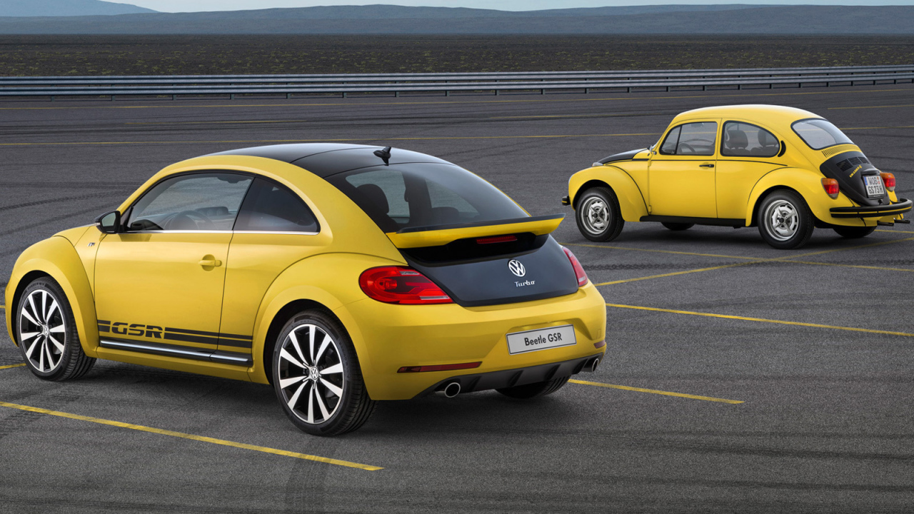 Надежная машина Volkswagen Beetle 2014