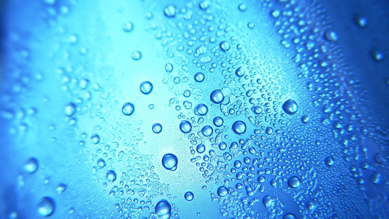 Синие капли воды