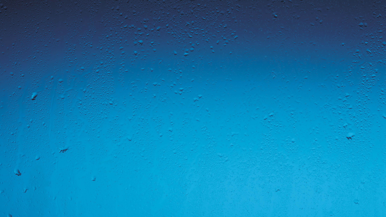 Капли на синем окне