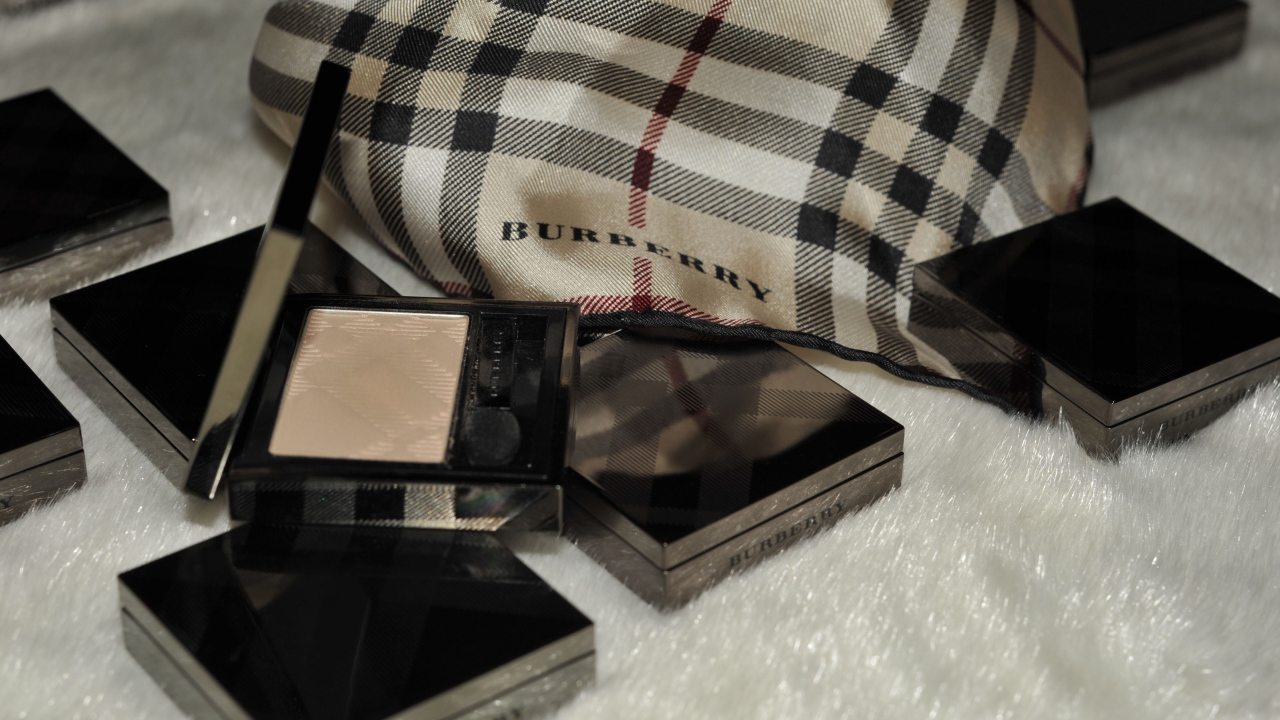 Косметика от Burberry