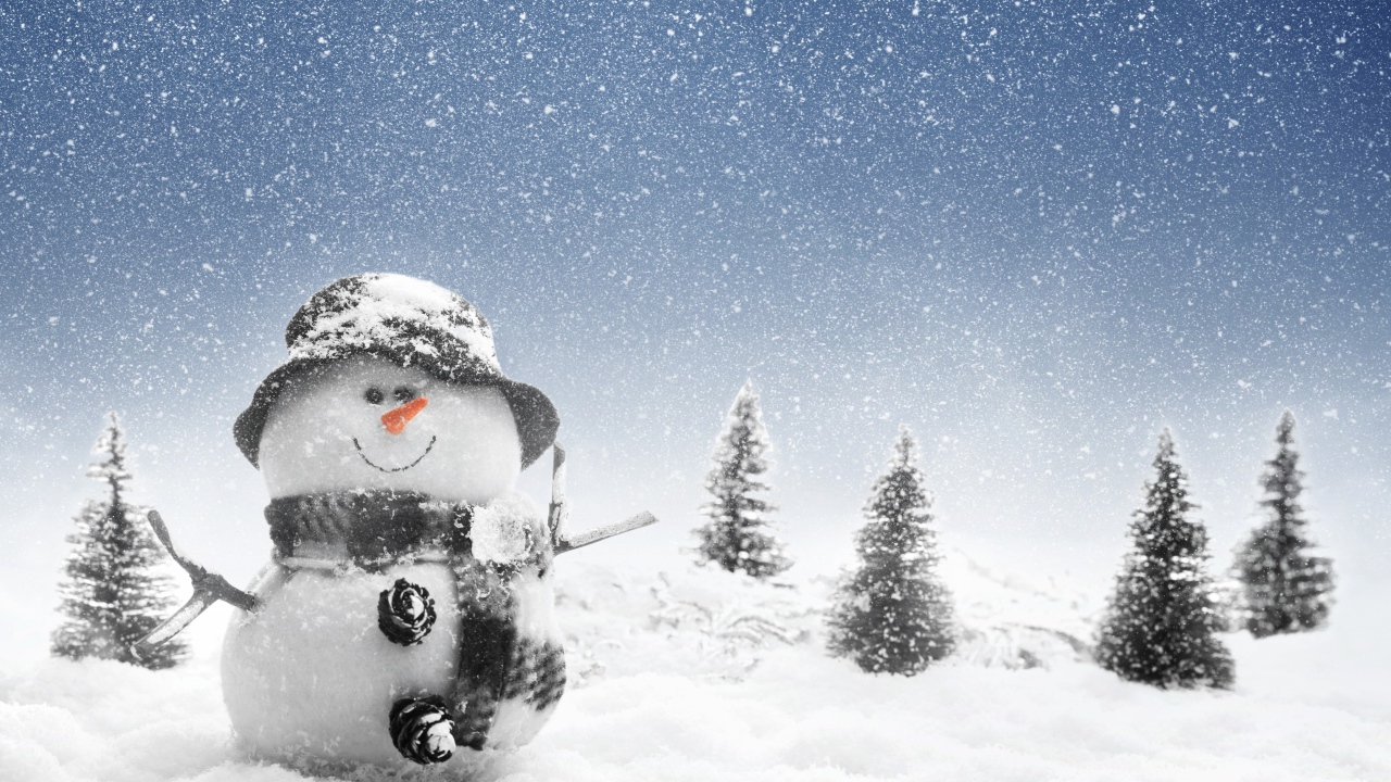 Веселый снеговик