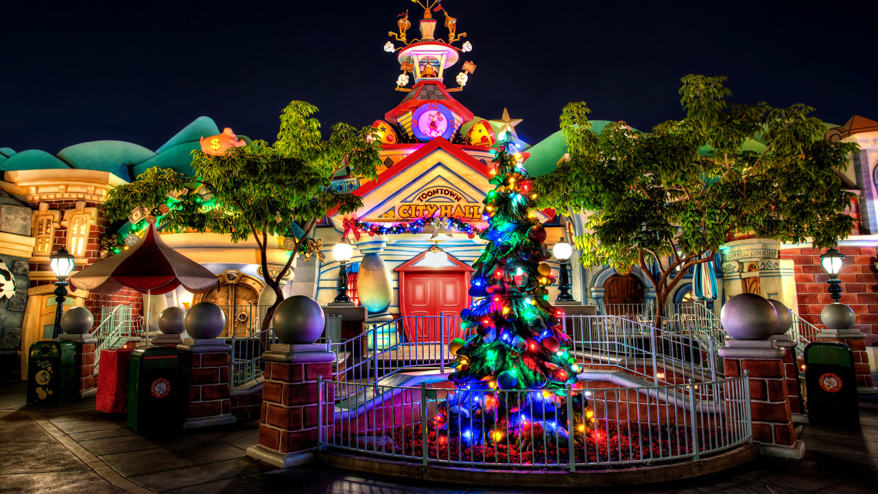 Новогодние огни в городе