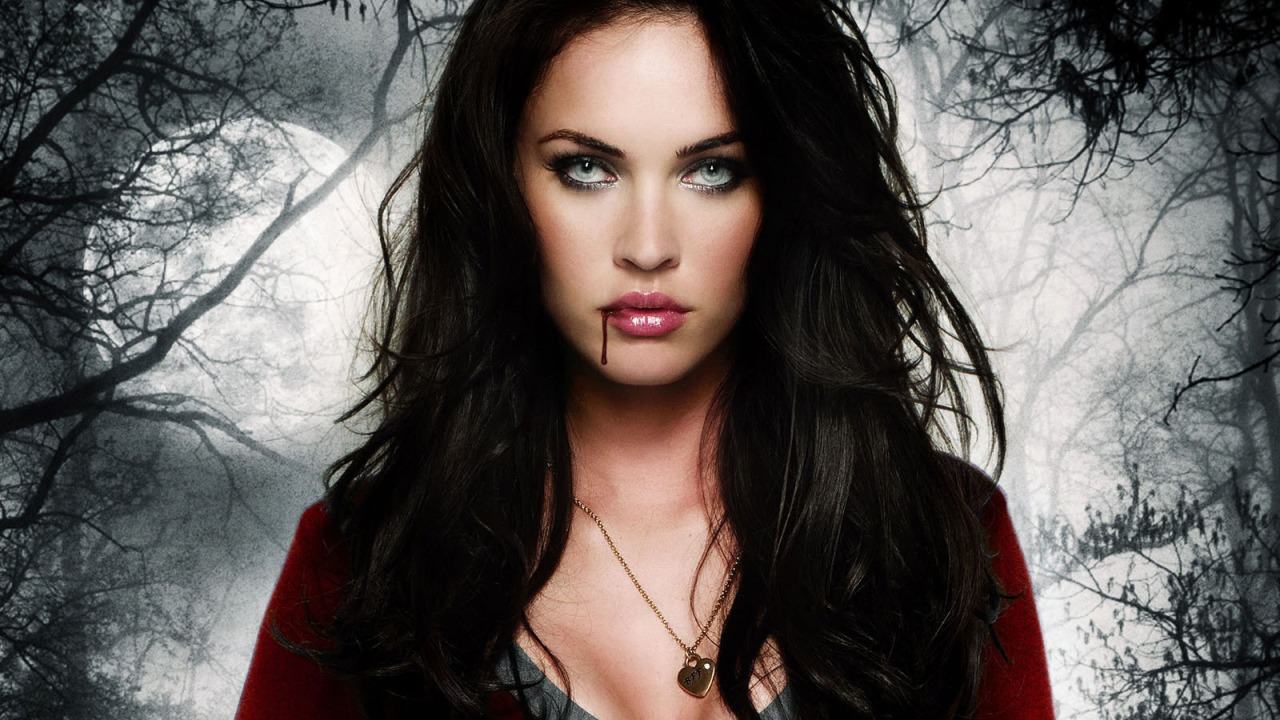 Меган Фокс в роли вампира