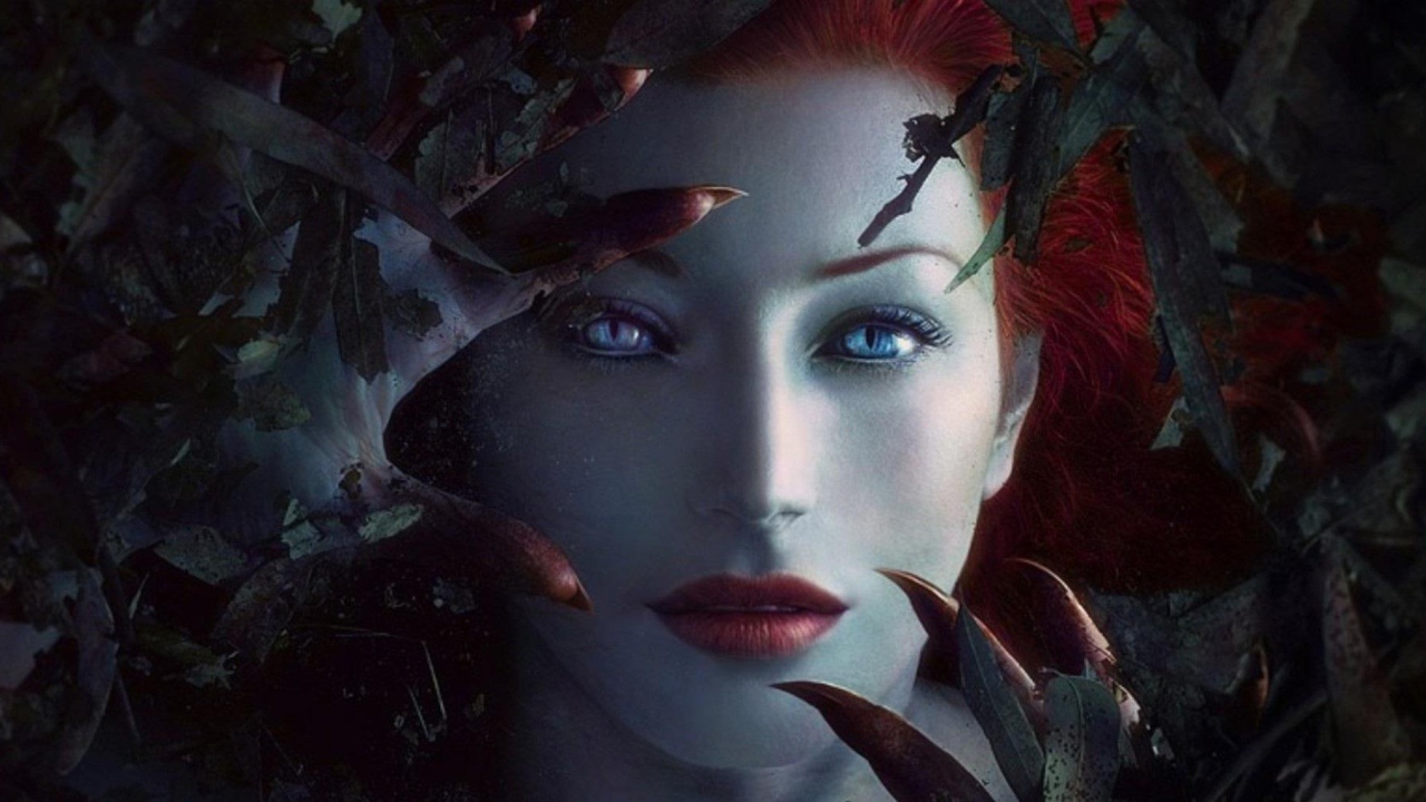 Рыжеволосая девушка вампир