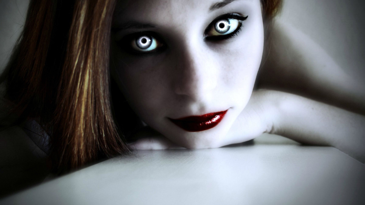 Вампир девушка ждет