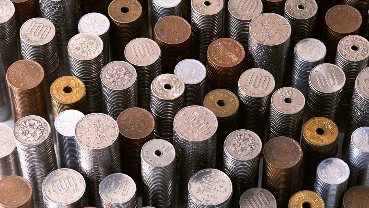 Стопки монет