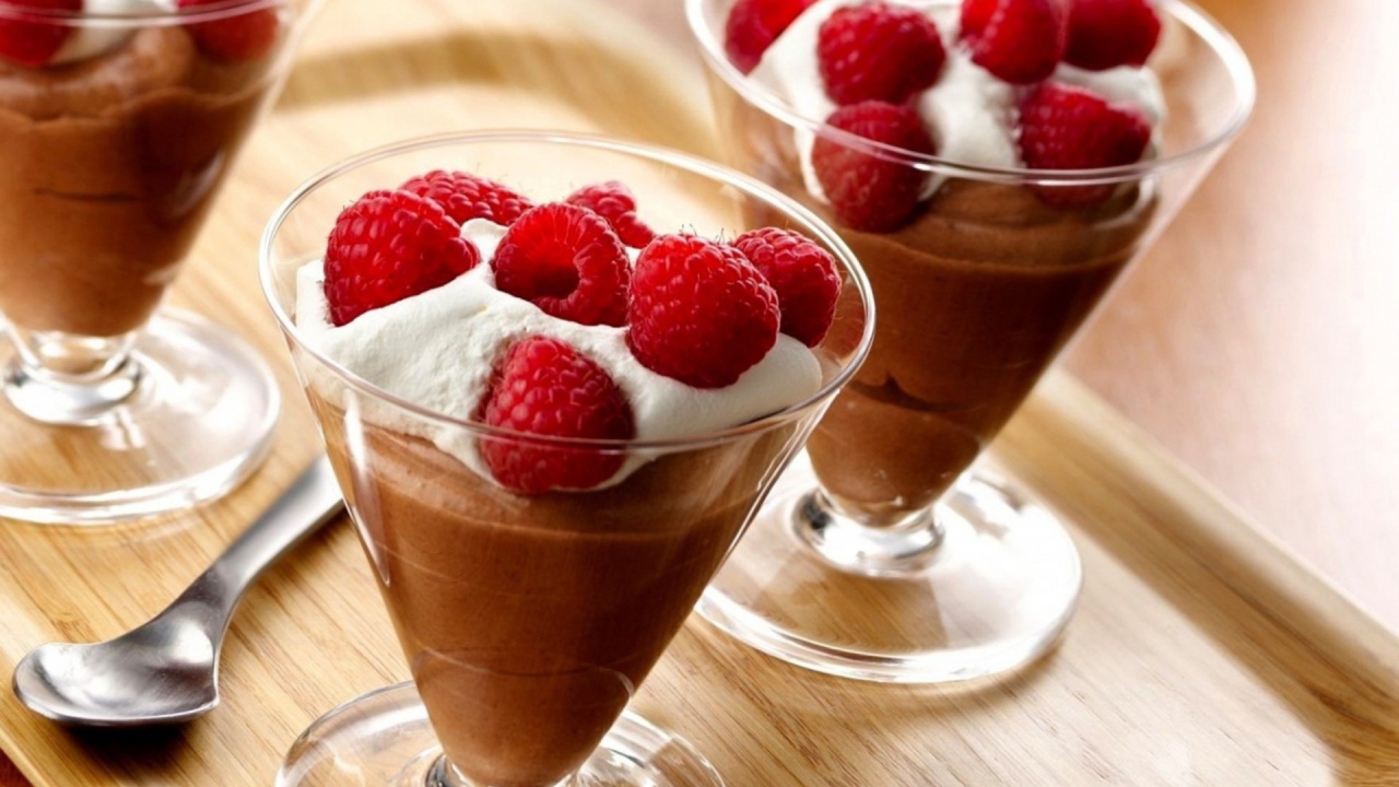 Малиновый десерт