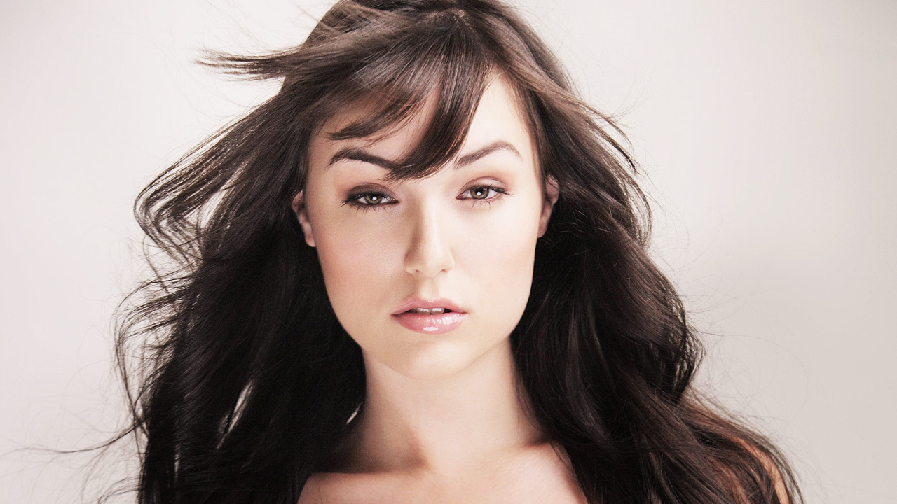 Красивая Саша Грей