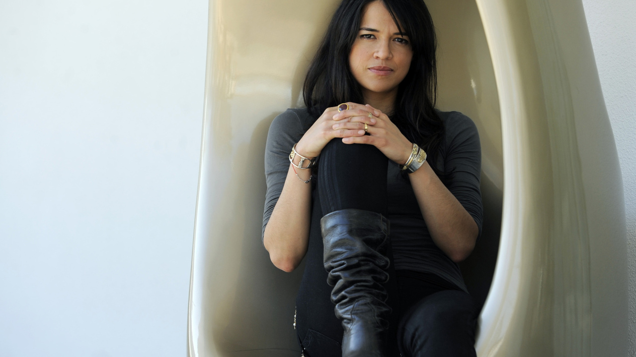 Популярная Мишель Родригес