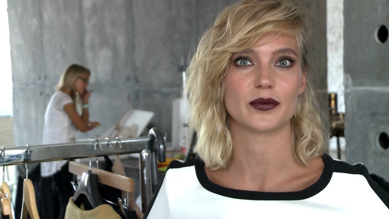 Очаровательная актриса Глюкоза