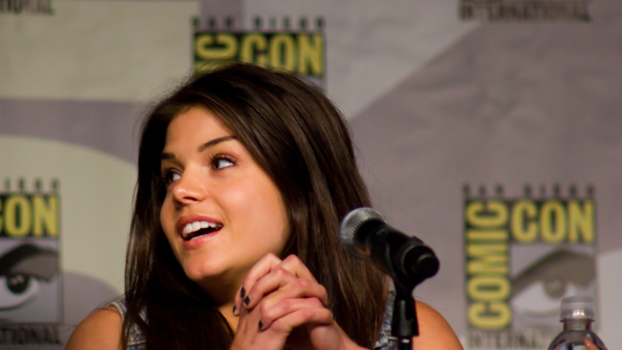 Актриса Мари Авгеропулос