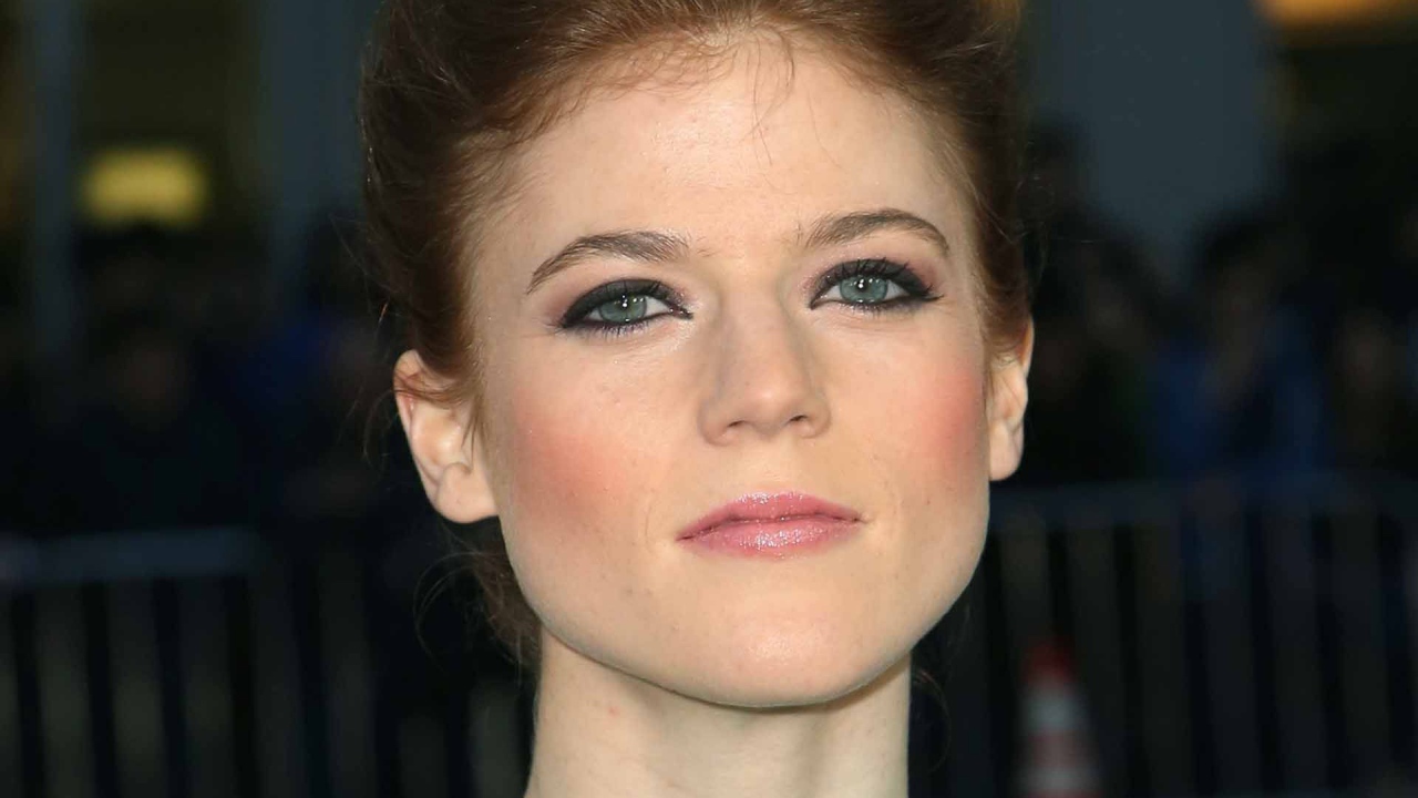 Известная модель Роуз Лесли