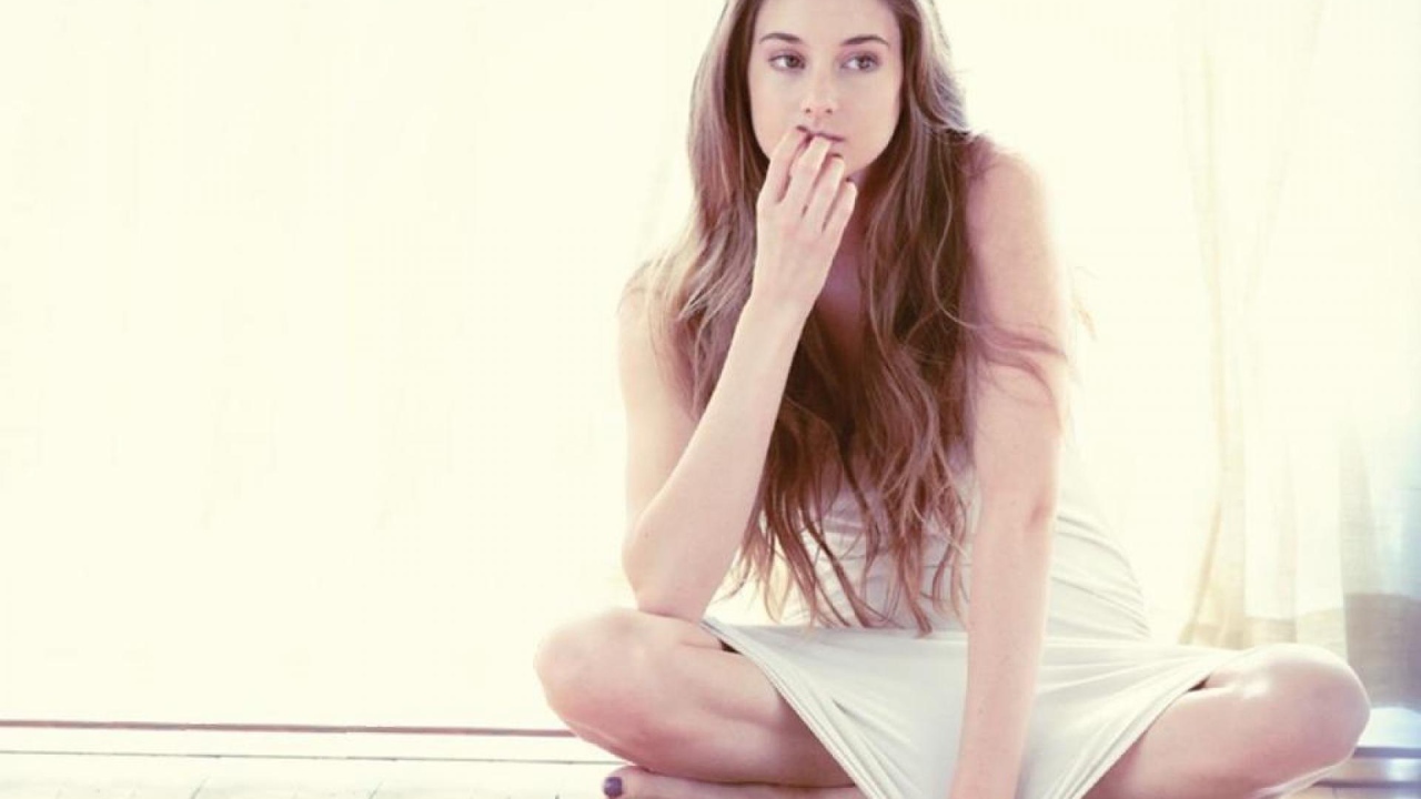 Знаменитая Шейлин Вудли