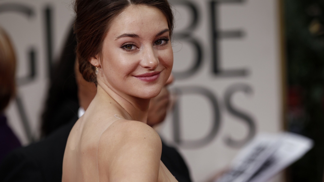 Суперзвезда Шейлин Вудли