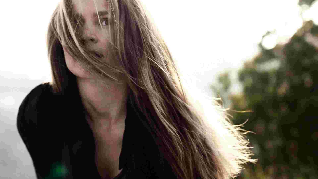 Актриса Юлия Михалкова