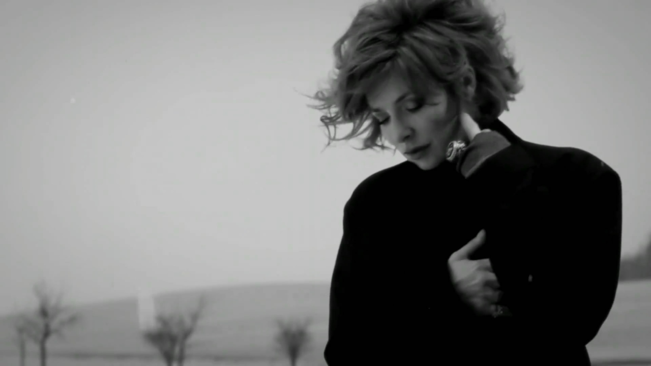 Очаровательная актриса Милен Фармер